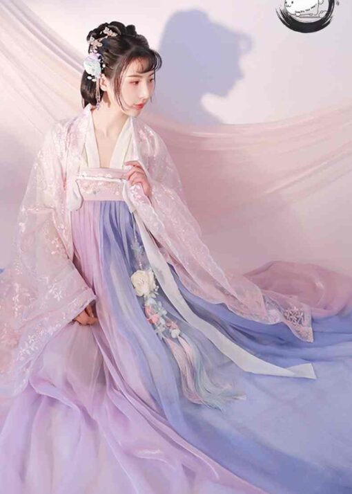 han phuc dao hoa nac 7